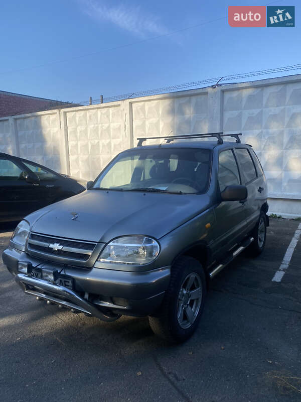 Позашляховик / Кросовер Chevrolet Niva 2005 в Хмельницькому фото 3 Позашляховик / Кросовер Chevrolet Niva 2005 в Хмельницькому