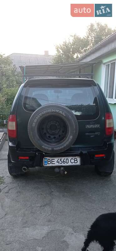 Внедорожник / Кроссовер Chevrolet Niva 2004 в Кривом Озере