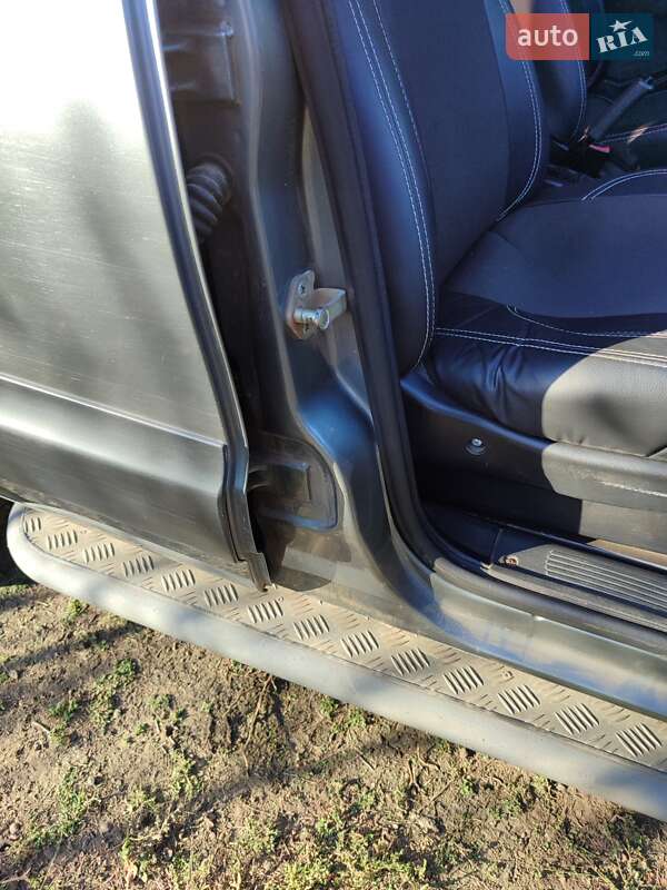 Внедорожник / Кроссовер Chevrolet Niva 2004 в Запорожье