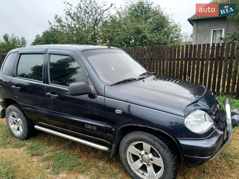 Позашляховик / Кросовер Chevrolet Niva 2008 в Києві