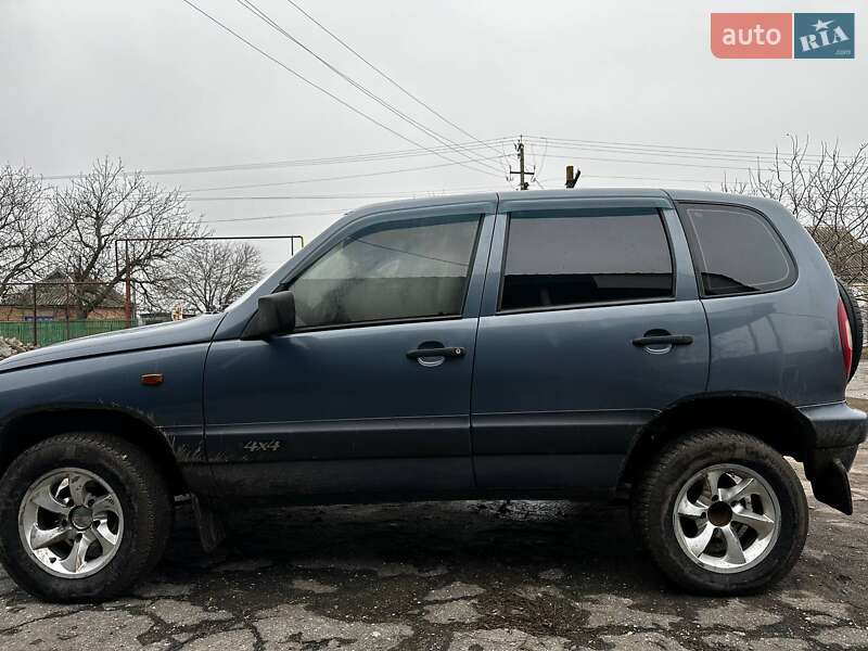 Внедорожник / Кроссовер Chevrolet Niva 2008 в Казанке