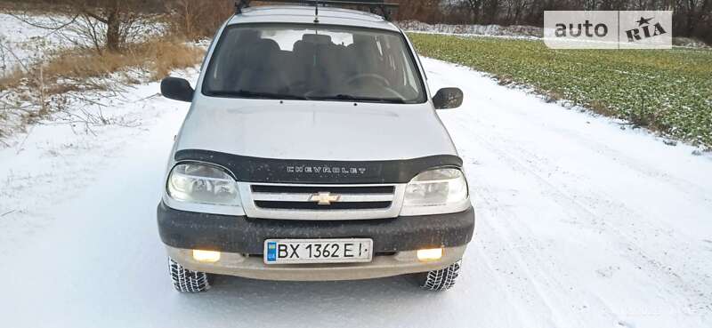 Внедорожник / Кроссовер Chevrolet Niva 2005 в Дунаевцах