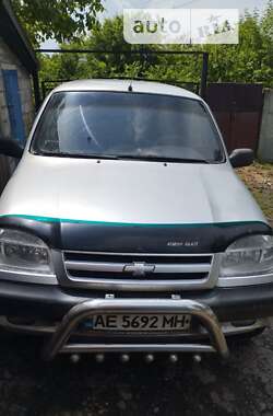 Позашляховик / Кросовер Chevrolet Niva 2004 в Дніпрі