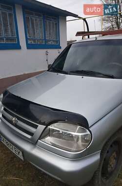 Внедорожник / Кроссовер Chevrolet Niva 2007 в 