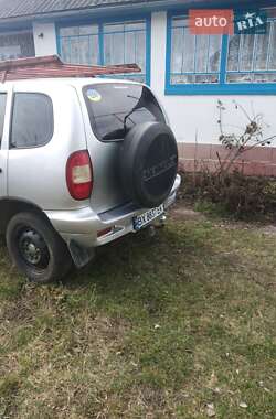 Внедорожник / Кроссовер Chevrolet Niva 2007 в 