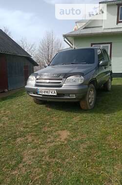 Внедорожник / Кроссовер Chevrolet Niva 2004 в Коломые