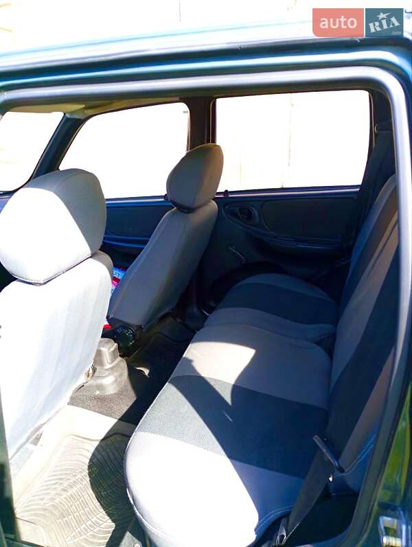 Позашляховик / Кросовер Chevrolet Niva 2008 в Володимирці