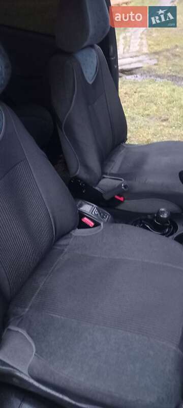 Позашляховик / Кросовер Chevrolet Niva 2004 в Коломиї