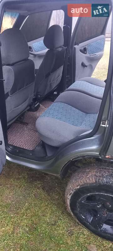 Позашляховик / Кросовер Chevrolet Niva 2004 в Коломиї