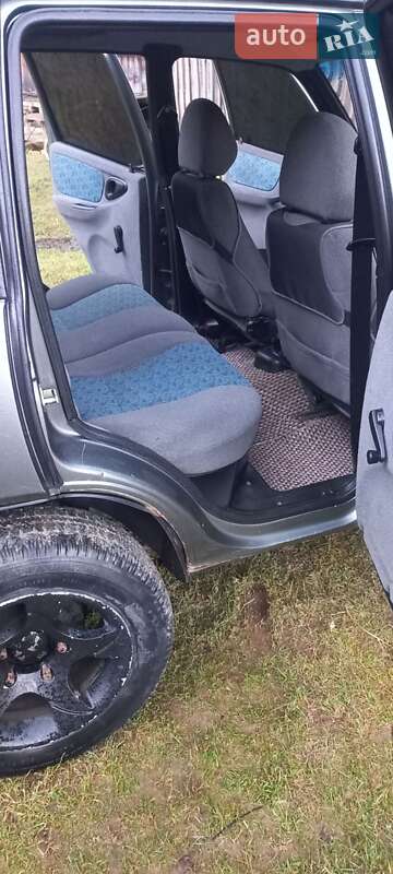 Позашляховик / Кросовер Chevrolet Niva 2004 в Коломиї