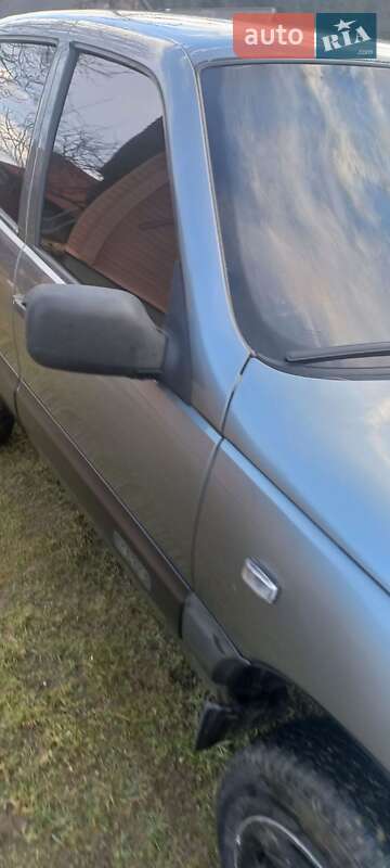 Позашляховик / Кросовер Chevrolet Niva 2004 в Коломиї