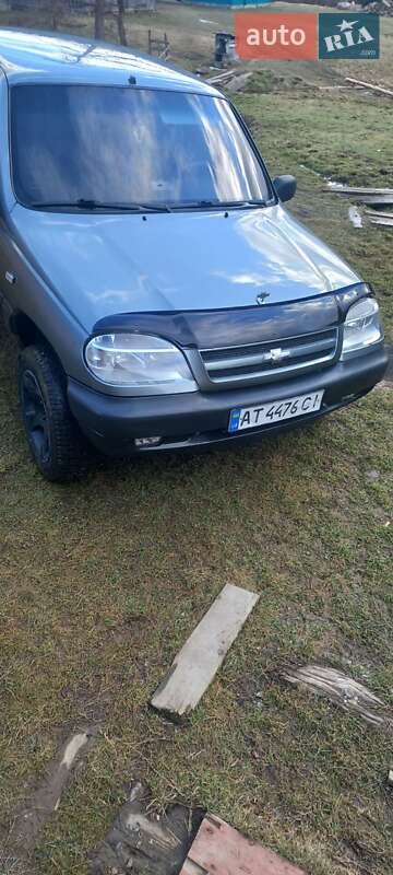 Позашляховик / Кросовер Chevrolet Niva 2004 в Коломиї