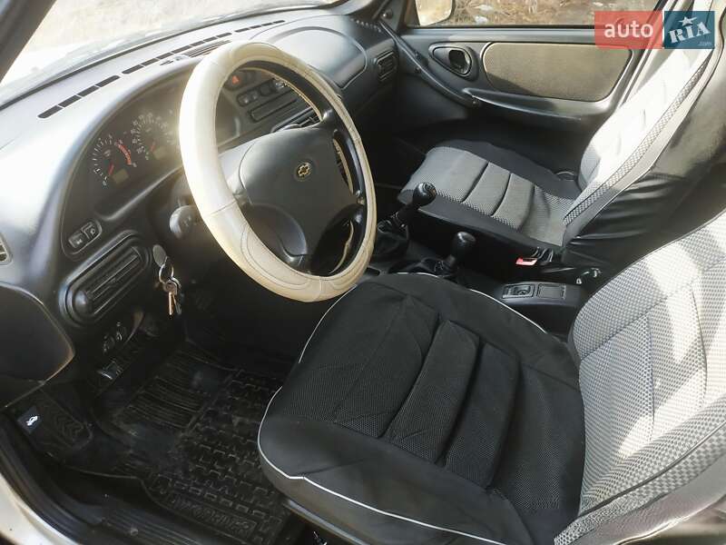 Внедорожник / Кроссовер Chevrolet Niva 2007 в Николаеве