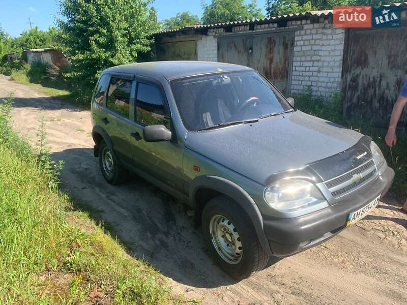 Chevrolet Niva 2008