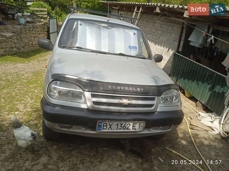 Позашляховик / Кросовер Chevrolet Niva 2005 в Дунаївцях