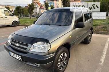 Внедорожник / Кроссовер Chevrolet Niva 2006 в Косове