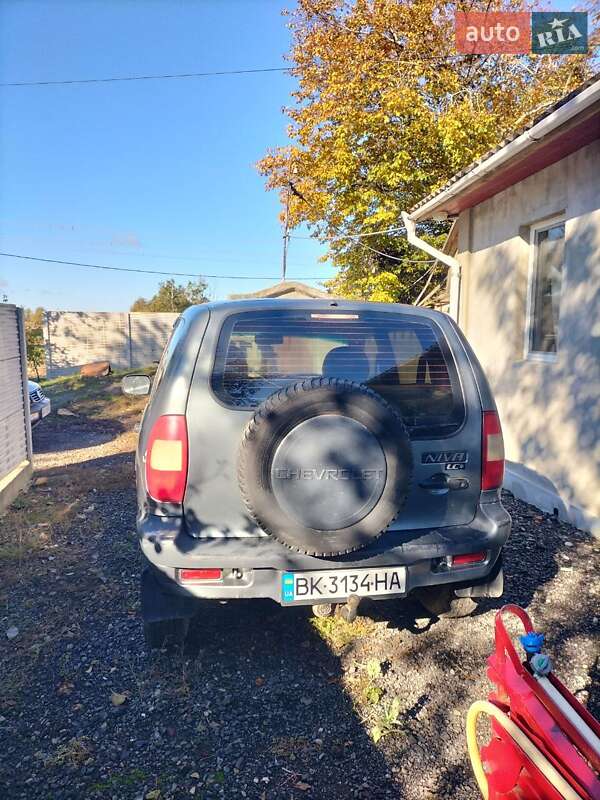 Позашляховик / Кросовер Chevrolet Niva 2008 в Рівному фото 7 Позашляховик / Кросовер Chevrolet Niva 2008 в Рівному