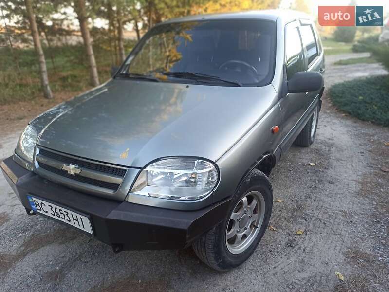 Позашляховик / Кросовер Chevrolet Niva 2007 в 