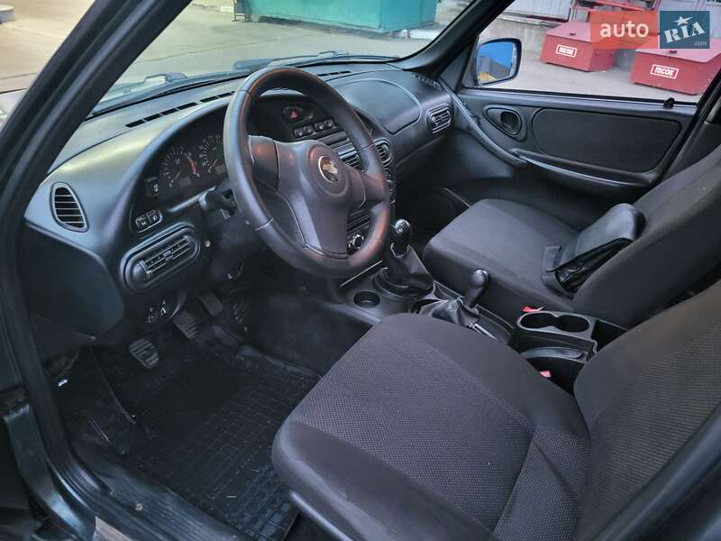 Позашляховик / Кросовер Chevrolet Niva 2012 в Черкасах