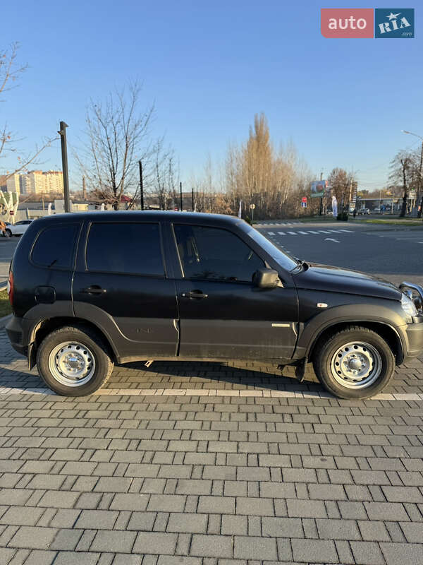 Внедорожник / Кроссовер Chevrolet Niva 2013 в Летичеве