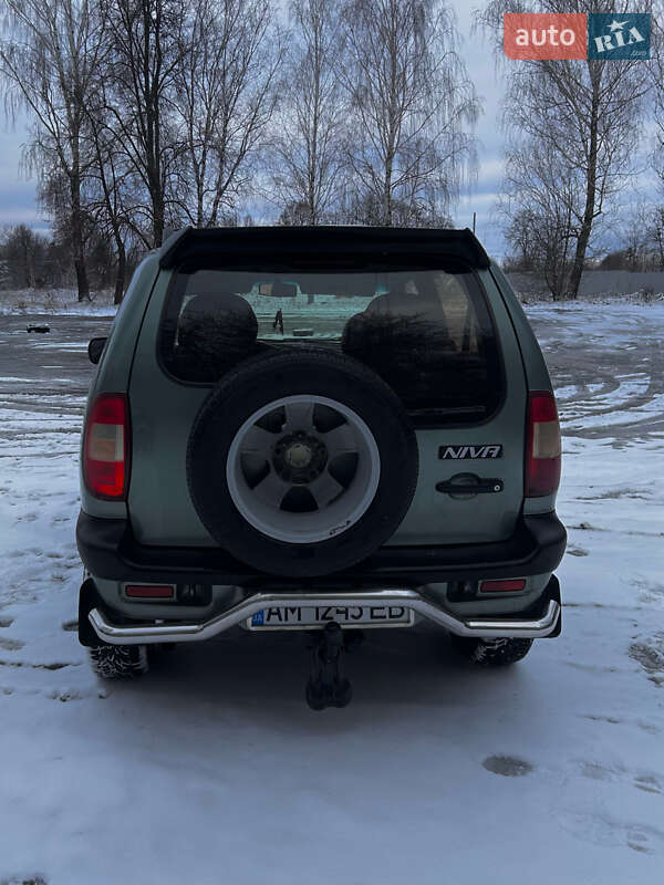 Внедорожник / Кроссовер Chevrolet Niva 2008 в Звягеле