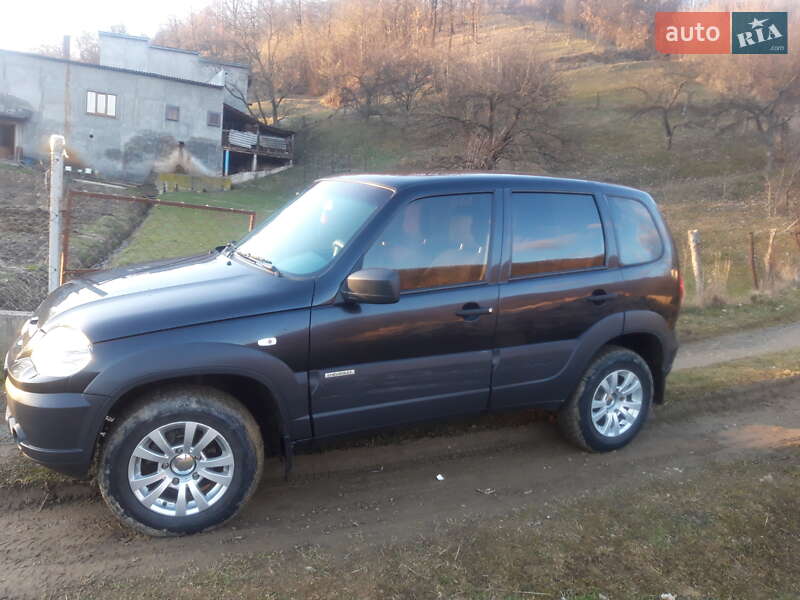 Внедорожник / Кроссовер Chevrolet Niva 2016 в Тячеве фото 5 Внедорожник / Кроссовер Chevrolet Niva 2016 в Тячеве