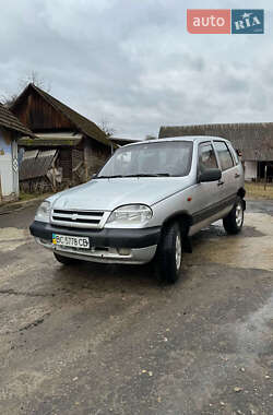 Позашляховик / Кросовер Chevrolet Niva 2004 в Львові