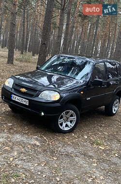 Внедорожник / Кроссовер Chevrolet Niva 2011 в Солоницевке