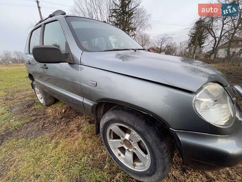 Позашляховик / Кросовер Chevrolet Niva 2008 в Любомлі