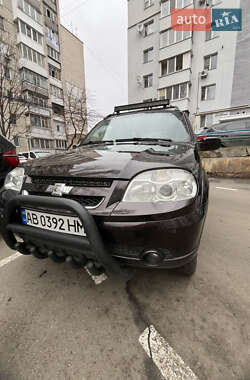 Внедорожник / Кроссовер Chevrolet Niva 2010 в Виннице