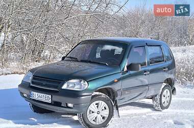 Позашляховик / Кросовер Chevrolet Niva 2004 в Миргороді