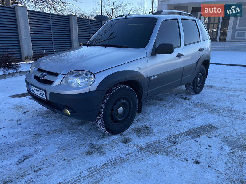 Позашляховик / Кросовер Chevrolet Niva 2011 в Козелеці