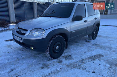 Позашляховик / Кросовер Chevrolet Niva 2011 в Козелеці