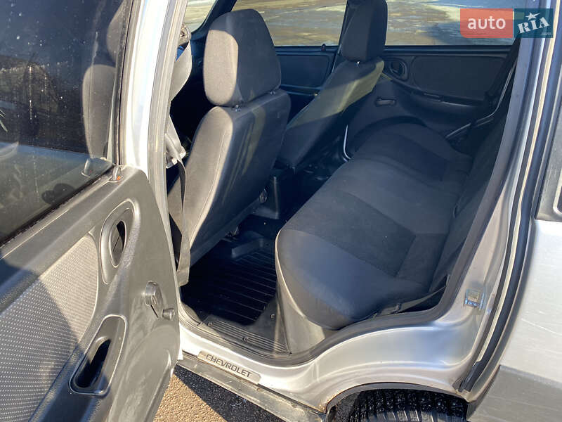 Позашляховик / Кросовер Chevrolet Niva 2011 в Козелеці