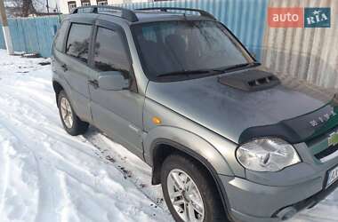 Внедорожник / Кроссовер Chevrolet Niva 2010 в Кегичевке