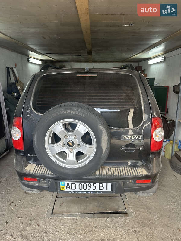 Позашляховик / Кросовер Chevrolet Niva 2010 в Іллінцях