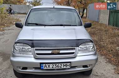 Внедорожник / Кроссовер Chevrolet Niva 2004 в Харькове