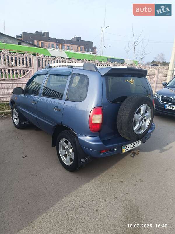 Внедорожник / Кроссовер Chevrolet Niva 2008 в Староконстантинове