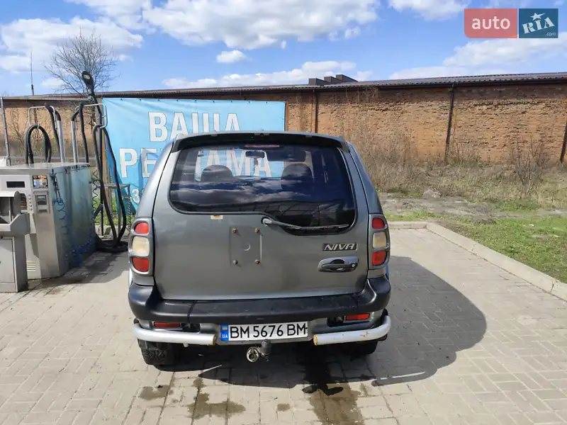 Внедорожник / Кроссовер Chevrolet Niva 2005 в 