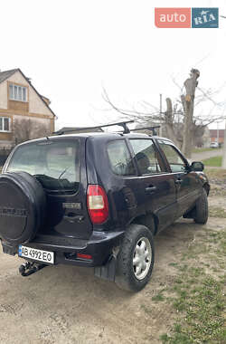 Позашляховик / Кросовер Chevrolet Niva 2005 в 