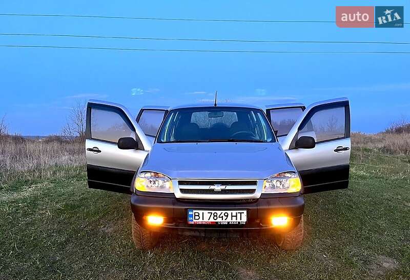 Позашляховик / Кросовер Chevrolet Niva 2007 в Полтаві