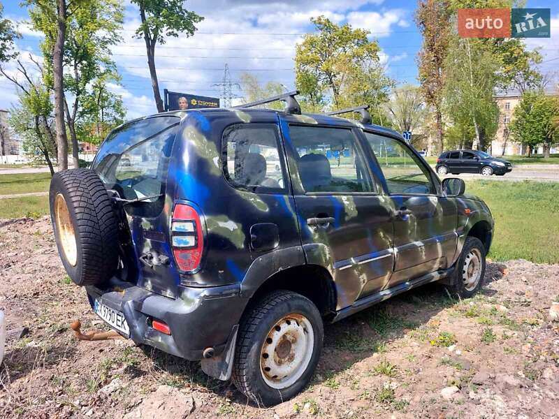 Позашляховик / Кросовер Chevrolet Niva 2005 в Харкові