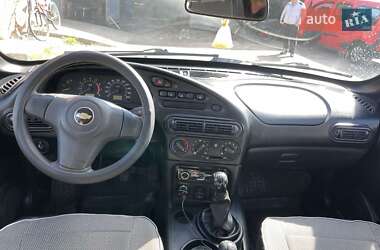 Позашляховик / Кросовер Chevrolet Niva 2014 в 
