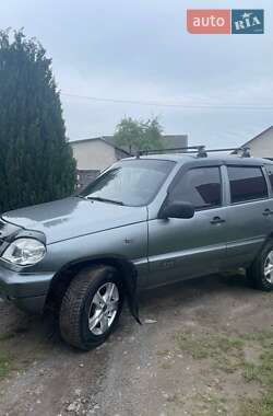 Внедорожник / Кроссовер Chevrolet Niva 2006 в Золочеве