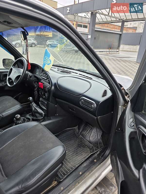 Позашляховик / Кросовер Chevrolet Niva 2007 в Хмельницькому