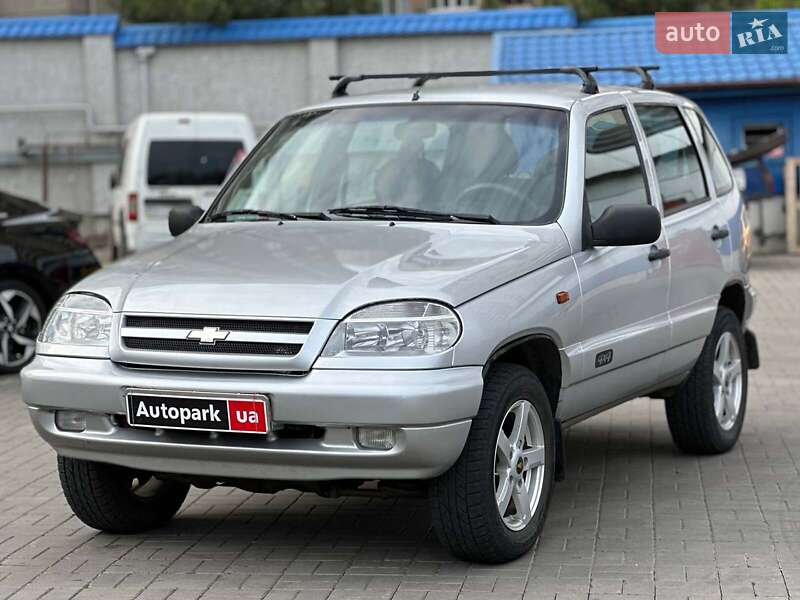 Позашляховик / Кросовер Chevrolet Niva 2007 в 