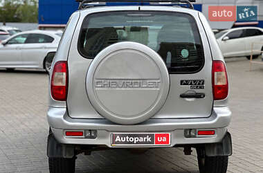 Позашляховик / Кросовер Chevrolet Niva 2007 в 