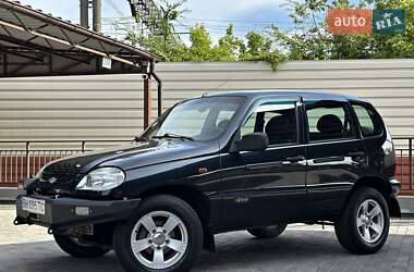 Внедорожник / Кроссовер Chevrolet Niva 2008 в 