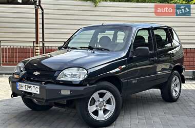 Внедорожник / Кроссовер Chevrolet Niva 2008 в 
