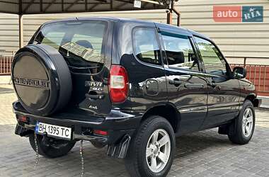 Внедорожник / Кроссовер Chevrolet Niva 2008 в 